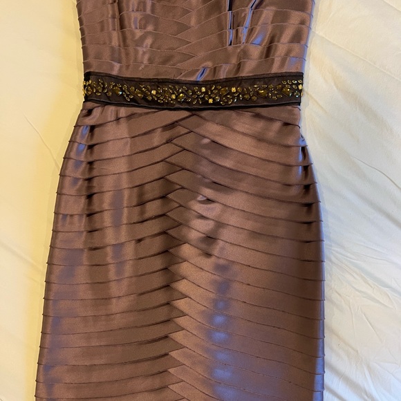 BCBGMAXAZRIA sleeveless silk mini cocktail dress, size US 4 - Picture 4 of 5